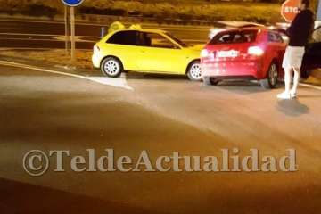 Un conductor causa un accidente en la entrada a Marpequeña Alta y se da la fuga a pie (Foto TA)